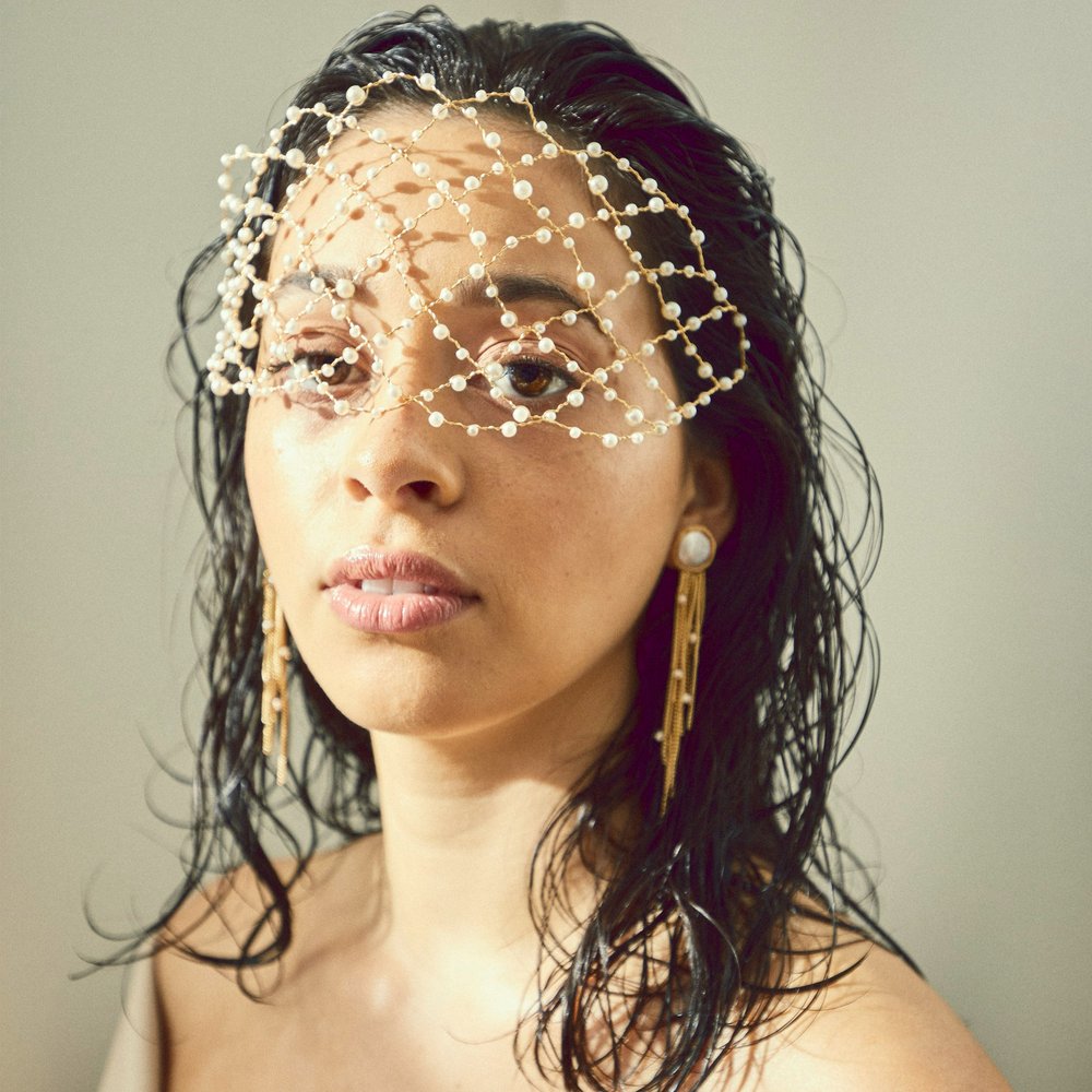 DENNY faux pearl earrings (not so right)