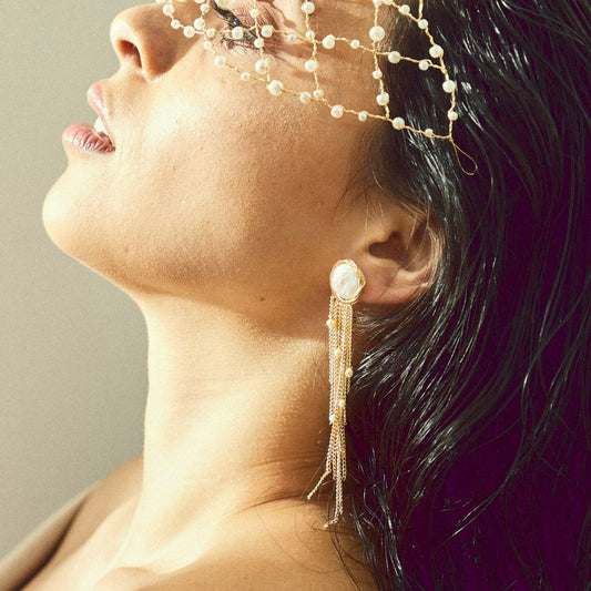 DENNY faux pearl earrings (not so right)