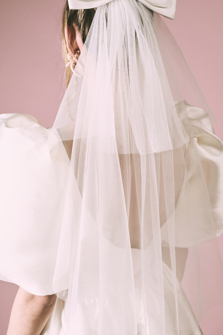 MADONNA BOW VEIL